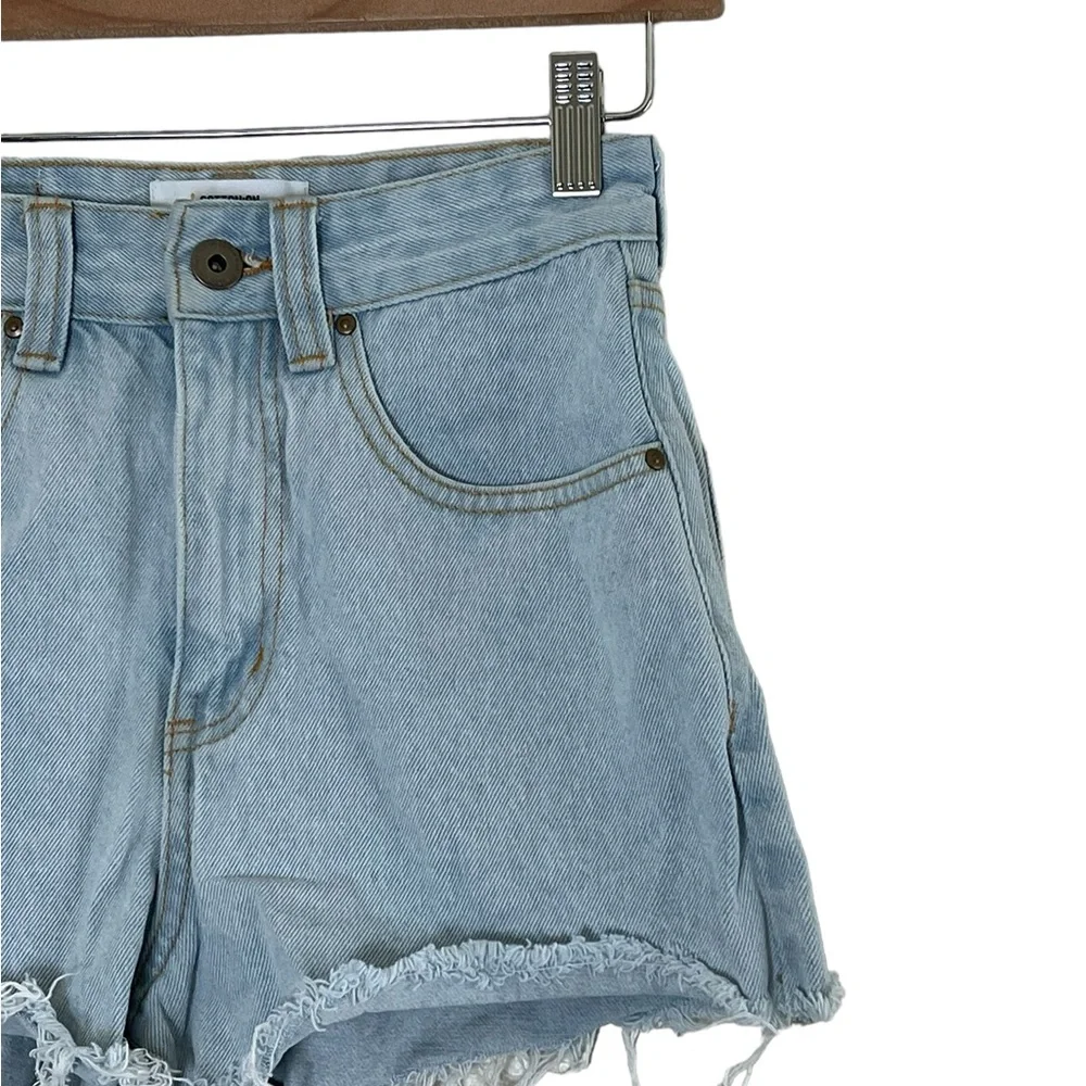 Cotton On | Light wash denim high rise mom short cut off jean shorts siz…